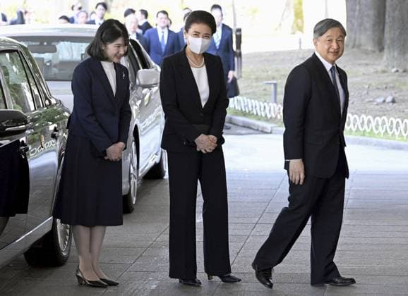 Japan imperial family s trip to Fukushima (From R) Japan s Emperor Naruhito, Empress Masako and their daughter Princess Aiko arrive at the Fukushima prefectural government office in Fukushima on April 6, 2026. The family is vising the northeastern Japan prefecture to inspect the recovery efforts since the 2011 Great East Japan Earthquake. (Pool photo)  A14AA0005438552P