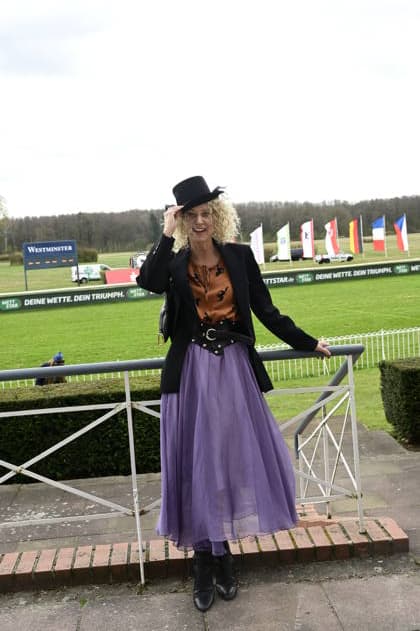 Aline von Drateln bei der Großen Saisoneröffnung 2026 auf der Rennbahn Hoppegarten. Berlin, 05.04.2026 Copyright: xMatthiasxWehnertx