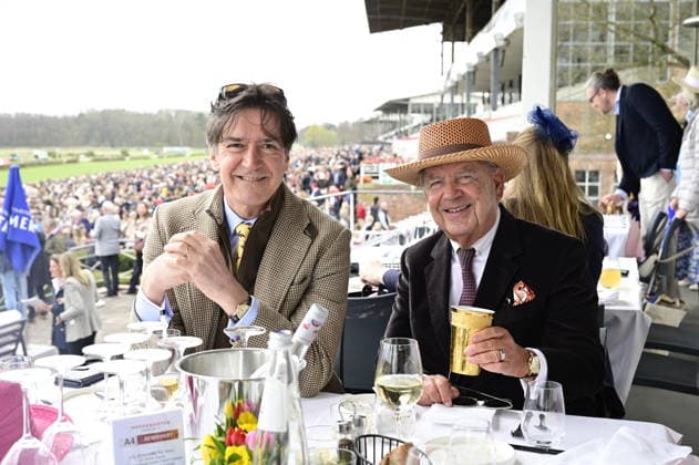 S.E. Botschafter Kai Sauer und Jörg Woltmann bei der Großen Saisoneröffnung 2026 auf der Rennbahn Hoppegarten. Berlin, 05.04.2026 Copyright: xMatthiasxWehnertx