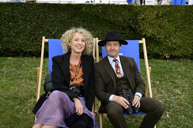 Aline von Drateln und Tom Schilling bei der Großen Saisoneröffnung 2026 auf der Rennbahn Hoppegarten. Berlin, 05.04.2026 Copyright: xMatthiasxWehnertx
