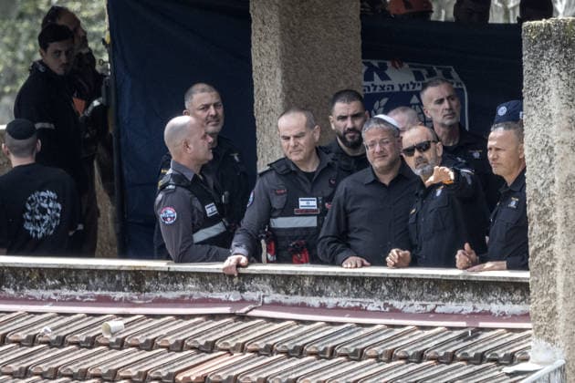 Four bodies recovered from the rubble after missile strike in Haifa HAIFA, ISRAEL - APRIL 06: Israeli Minister of National Security, Itamar Ben-Gvir (3rd R) examines the area as rescuers recover four bodies from the rubble of a building hit in Iran’s retaliatory missile attack on Haifa, Israel on April 06, 2026. Mostafa Alkharouf Anadolu Haifa Israel. Editorial use only. Please get in touch for any other usage.  Copyright: x2026xAnadoluxMostafaxAlkharoufx