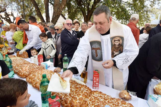 Easter breakfast in Vodice, Croatia People attend the Easter breakfast in Vodice, Croatia on April 6, 2026.  HrvojexJelavic PIXSELL