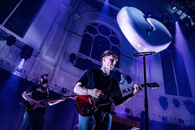AMSTERDAM - Singer Joachim Liebens of the Belgian indie rock band The Haunted Youth during a performance at the iconic Paradiso. The performance was part of their European tour to promote the album Doys Cry Too. PAUL BERGEN ANP netherlands out - belgium out  Copyright: xx x555173439x originalFilename: 555173439.jpg