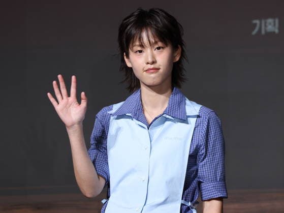 S. Korean actress Lee Yeon S. Korean actress Lee Yeon South Korean actress Lee Yeon, who stars in the MBC-TV s new drama Perfect Crown, poses for a photo during a publicity event in Seoul on April 6, 2026. The first episode of the drama will be aired on April 10. (Yonhap) 2026-04-07 07:28:19 < 1980-2026 YONHAPNEWS AGENCY. .> ¼­¿ïÆ¯º°½Ã EDITORIAL USE ONLY  Copyright: xx PYH2026040616680034400 YonhapxNewsx yonphotos251141