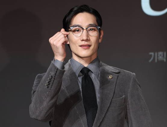 S. Korean actor Roh Sang-hyun S. Korean actor Roh Sang-hyun South Korean actor Roh Sang-hyun, who stars in the MBC-TV s new drama Perfect Crown, poses for a photo during a publicity event in Seoul on April 6, 2026. The first episode of the drama will be aired on April 10. (Yonhap) 2026-04-07 07:30:34 < 1980-2026 YONHAPNEWS AGENCY. .> ¼­¿ïÆ¯º°½Ã EDITORIAL USE ONLY  Copyright: xx PYH2026040616850034400 YonhapxNewsx yonphotos251147