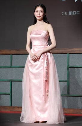 S. Korean actress Gong Seung-yeon S. Korean actress Gong Seung-yeon South Korean actress Gong Seung-yeon, who stars in the MBC-TV s new drama Perfect Crown, poses for a photo during a publicity event in Seoul on April 6, 2026. The first episode of the drama will be aired on April 10. (Yonhap) 2026-04-07 07:30:28 < 1980-2026 YONHAPNEWS AGENCY. .> ¼­¿ïÆ¯º°½Ã EDITORIAL USE ONLY  Copyright: xx PYH2026040616840034400 YonhapxNewsx yonphotos251148