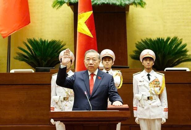 (260407) -- HANOI, April 7, 2026 -- To Lam takes the oath of office as Vietnam s state president in Hanoi, Vietnam, April 7, 2026. To Lam, general secretary of the Communist Party of Vietnam Central Committee, was elected Vietnam s state president at the first session of the 16th National Assembly, the country s top legislature, on Tuesday. (VNA via Xinhua) VIETNAM-HANOI-TO LAM ELECTED STATE PRESIDENT LiuxYing 