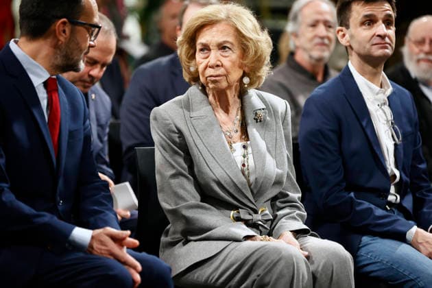 Queen Sofia visits RNEs Casa de la Radio on the occasion of the 60th anniversary of Radio Clásica I Mr. Antonio Hernando, Secretary of State for Telecommunications and Digital Infrastructures, Queen Sofia and José Pablo López, director of RTVE, during the visit to RNEs Casa de la Radio on the occasion of the 60th anniversary of Radio Clásica, on April 7th, 2026, in Madrid Spain The station was born in 1965 as Second Program of Radio Nacional de Espana, was renamed Radio 2 in 1981, and in 1984 adopted its final name, Radio Clásica Throughout its history it has had a great international projection and has received numerous awards, including the Gold Medal for Merit in Fine Arts in 2006 FAMOUSES ROYAL ROYAL HOUSE QUEEN RNE Antonio Gutié Madri Copyright: xAntonioxGutià rrezx 7419724