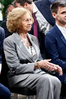 Queen Sofía visits RNEs Casa de la Radio on the occasion of the 60th anniversary of Radio Clásica Queen Sofía during her visit to RNEs Casa de la Radio on the occasion of the 60th anniversary of Radio Clásica, on April 7th, 2026, in Madrid Spain The station was born in 1965 as the Second Program of Radio Nacional de Espana, and was renamed Radio 2 in 1981, and in 1984 it adopted its definitive name, Radio Clásica, It was renamed Radio 2 in 1981, and in 1984 it adopted its definitive name, Radio Clásica. Throughout its history it has had a great international projection and has received numerous awards, including the Gold Medal for Merit in Fine Arts in 2006 FAMOUSES ROYAL KING ROYAL KING RNE Antonio Gutié Madrid Madrid Spain Copyright: xAntonioxGutià rrezx 7419728