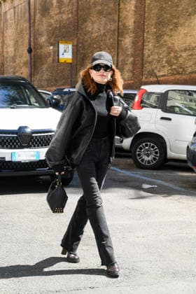 Sighting Isabelle Huppert strolling in Rome Rome, Italy Isabelle Huppert Sighting Isabelle Huppert strolling in Rome Rome, Italy 7th April 2026 SGPItalia id 134735 * Not Exclusive  Copyright: xSGPx