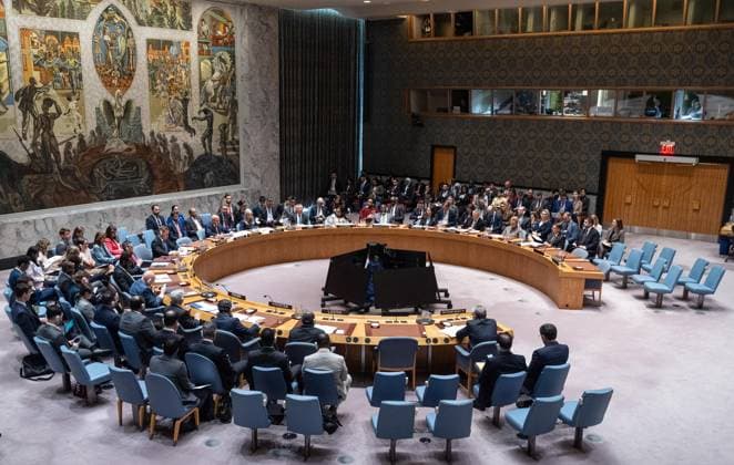April 7, 2026, New York, New York, USA: Atmosphere during Security Council meeting as members vote on draft resolution on reopening of Strait of Hormuz at UN Headquarters in New York, NY on April 7, 2026. Bahrain is the President of Security Council for the month of April. Resolution received 11 for votes, 2 absentee votes (Colombia and Pakistan) and 2 against votes (Russia and China) and was not adopted since both Russia and China are permanent members of the Council and have veto power. New York USA - ZUMAr339 20260407_znp_r339_022 Copyright: xLevxRadinx