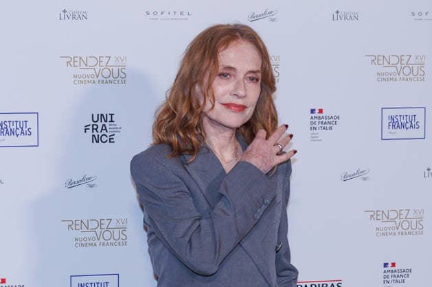 News - Photocall - Rendez-Vous Isabelle Huppert attends the photocall for the presentation of the 16th edition of French film festival Rendez-Vous on April 07, 2026 in the French Embassy at Palazzo Farnese in Rome, Italy Rome Palazzo Farnese Italy Copyright: xEmanuelaxVertollix xLiveMediax LPN_2378743