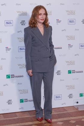 News - Photocall - Rendez-Vous Isabelle Huppert attends the photocall for the presentation of the 16th edition of French film festival Rendez-Vous on April 07, 2026 in the French Embassy at Palazzo Farnese in Rome, Italy Rome Palazzo Farnese Italy Copyright: xEmanuelaxVertollix xLiveMediax LPN_2378744