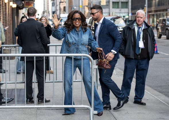 April 7, 2026, New York, New York, USA: OPRAH WINFREY arrives on set for The Late Show with Stephen Colbert at Ed Sullivan Theater in New York. 7 April 2026 New York USA  - ZUMAa265 20260407_zep_a265_003 Copyright: xEricxAcquayex