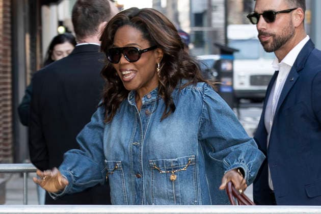 April 7, 2026, New York, New York, USA: OPRAH WINFREY arrives on set for The Late Show with Stephen Colbert at Ed Sullivan Theater in New York. 7 April 2026 New York USA  - ZUMAa265 20260407_zep_a265_005 Copyright: xEricxAcquayex