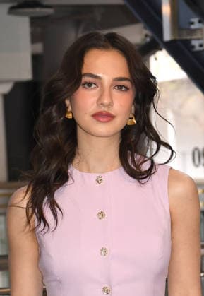 Cast of Hulu™s The Testaments visit the Empire State Building NEW YORK, NY- APRIL 7: Mattea Conforti pictured as the cast of Hulu™s The Testaments to Visit the Empire State Building Ahead of April 8 Premiere on April 7, 2026 in New York City. Credit: John Fycke AdMedia New York City New York USA EDITORIAL USE ONLY  Copyright: xx JohnxFycke AdMediax admphotostwo980559