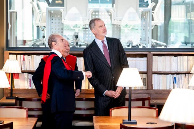 The King presides over the inauguration of the new university campus of the IEB King Felipe VI c during the inauguration of the new university campus of the Instituto de Estudios Bursátiles IEB , on April 8, 2026, in Madrid Spain Although the University Campus of the Instituto de Estudios Bursátiles IEB has been officially inaugurated today, it began its journey in 1989, as a Business School that launched the first Master in Stock Exchange and Financial Markets that was taught in Spain and in the Spanish-speaking world 08 APRIL 2026 A Pé Madrid Madrid Madrid Spain  Copyright: xA.xPÃ rezxMecax 7422744