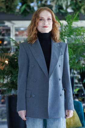 News - Photocall - La donna piu ricca del mondo Isabelle Huppert attends the photocall for the movie La donna piu ricca del mondo on April 08, 2026 at Sofitel Hotel Villa Borghese, Rome, Italy Rome Sofitel Hotel Villa Borghese Italy Copyright: xEmanuelaxVertollix xLiveMediax LPN_2379134