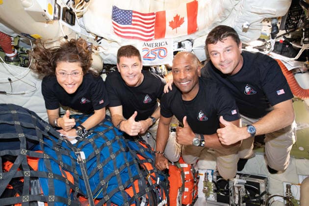 April 8, 2026, Orion Capsule, Outer Space: Artemis II crew; from left: Mission Specialist Cristina Koch, Mission Specialist Jeremy Hansen, Commander Reid Wiseman, and Pilot Victor Glover, give a thumb up as they take a group selfie inside the Orion spacecraft on their way back to Earth, April 6, 2026, from Space. Orion Capsule Outer Space - ZUMAp138 20260408_zaa_p138_004 Copyright: xNasa Nasax