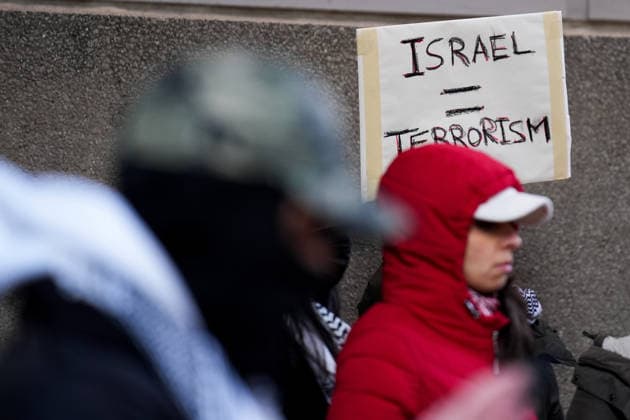 Protest in Toronto against US and Israeli attacks on Lebanon, Iran and Gaza TORONTO, CANADA - APRIL 8 : Protestors gather outside Consulate General of Israel in Toronto to demonstrate against US and Israeli attacks on Iran, Lebanon and Gaza on April 8, 2026 in Ontario, Canada. Mert Alper Dervis Anadolu Toronto Canada. Editorial use only. Please get in touch for any other usage.  Copyright: x2026xAnadoluxMertxAlperxDervisx