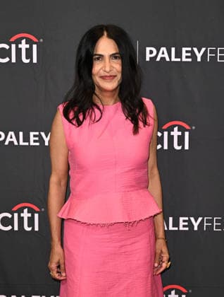 ˜Nobody Wants This™ - 2026 PaleyFest LA Jenni Konner arriving to the Nobody Wants This panel during the 2026 PaleyFest LA held at the Dolby Theatre on April 06, 2026 in Hollywood, CA. Hollywood Dolby Theatre California USA Copyright: xStarbuckx xAFF-USA.comx
