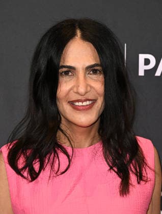 ˜Nobody Wants This™ - 2026 PaleyFest LA Jenni Konner arriving to the Nobody Wants This panel during the 2026 PaleyFest LA held at the Dolby Theatre on April 06, 2026 in Hollywood, CA. Hollywood Dolby Theatre California USA Copyright: xStarbuckx xAFF-USA.comx