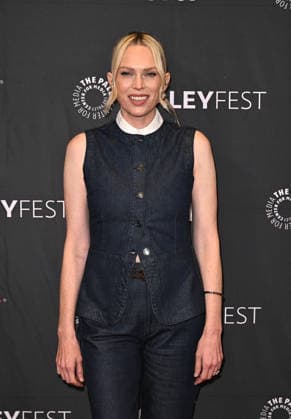 ˜Nobody Wants This™ - 2026 PaleyFest LA Erin Foster arriving to the Nobody Wants This panel during the 2026 PaleyFest LA held at the Dolby Theatre on April 06, 2026 in Hollywood, CA. Hollywood Dolby Theatre California USA Copyright: xStarbuckx xAFF-USA.comx