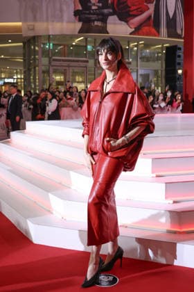 Hollywood star Anne Hathaway in Seoul Hollywood star Anne Hathaway in Seoul Hollywood star Anne Hathaway poses for a photo as she makes her red carpet appearance during a publicity event in Seoul on April 8, 2026, to promote the comedy drama film The Devil Wears Prada 2. (Yonhap) 2026-04-09 15:14:26 < 1980-2026 YONHAPNEWS AGENCY. .> ¼­¿ïÆ¯º°½Ã EDITORIAL USE ONLY  Copyright: xx PYH2026040915170034400 YonhapxNewsx yonphotos251282
