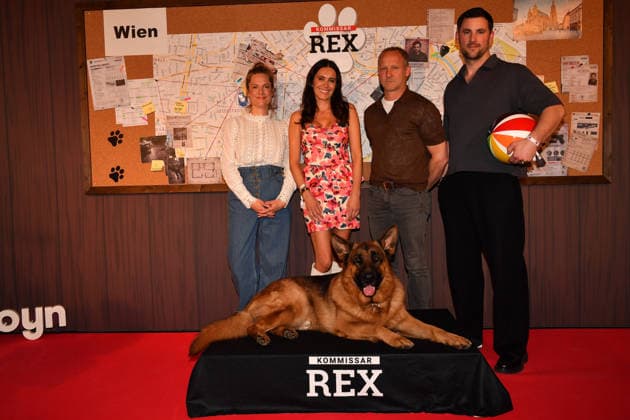 Marie Burchard, Doris Golpashin, Maximilian Brückner und Ferdinand Seebach Kommissar Rex Photocall Astor Lounge München 08. April 2026