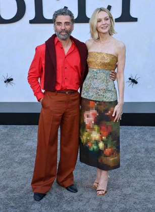 Cast members Oscar Isaac and Carey Mulligan (R) attend Netflix s dark comedy TV series Beef at the Egyptian Theatre in the Hollywood section of Los Angeles on Wednesday, April 8, 2026. Storyline: Road rage ensues after a parking-lot incident, resulting in a bitter feud between the two antagonists. The vendetta between them and the lengths they ll go to in order to wreak revenge on each other spirals out of control, jeopardizing everything and everyone in their lives.  LAP2026040810 JIMxRUYMEN