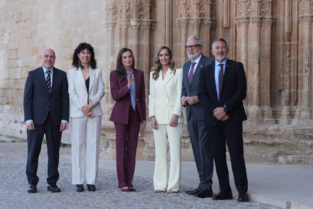 Queen Letizia meets with the Associació de Dones Empresàries Queen Letizia, accompanied by the president of the Association, Laia Rogel 3d , the Minister of Equality, Ana Redondo 2i , the delegate of the Government in Catalonia, Carlos Prieto i , the mayor of Lleida, Felix Larrosa 2d , and the Minister of Enterprise, Miquel Sàmper d , meets with the Associació de Dones Empresàries de Lleida, a 9 de abril de 2026, en Lleida, Catalunya Espana The meeting, held in the Seu Vella de Lleida and behind closed doors, is part of the acts of the 20th anniversary of the association and precedes the delivery of the XVI Premis Ap Lleida, which recognize the leadership and career of businesswomen and professionals in the territory 09 APRIL 2026 Lleida, Copyright: xDavidxZorrakinox 7425255