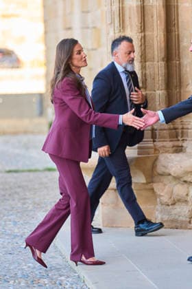Queen Letizia attends the 16th Ap!Lleida Awards ceremony Queen Letizia of Spain attends the 16th Ap!Lleida Awards ceremony at Catedral de la Seu Vella on April 9, 2026 in Lleida, Spain Photo by IMAGO MPG Lleida Catedral de la Seu Vella Cataluna Spain Copyright: xMPGx