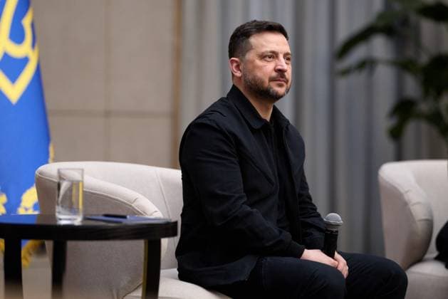 Ukrainian President Volodymyr Zelenskyy makes a working visit to the Zakarpattia region of western Ukraine, Ukrainian President Volodymyr Zelenskyy makes a working visit to the Zakarpattia region of western Ukraine, where he reviews the security and service situation in the region and discusses infrastructure support and war-related efforts, April 9, 2026. Photo by PRESIDENT OF UKRAINE apaimages Ukraine Ukraine Ukraine 090426_Ukraine_UPO_00(2).jpeg Copyright: xapaimagesxPRESIDENTxOFxUKRAINEx xapaimagesx