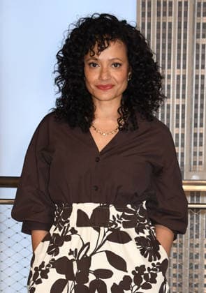 NEW YORK, NY APRIL 9 Judy Reyes visits the Empire State Building ahead of the Season Finale of Scrubs revival on ABC on April 9, 2026 in New York City Photo Credit John Fycke AdMedia 454910 2026 04 09 New York New York City  Copyright: xAdMediax STAR_454910_003