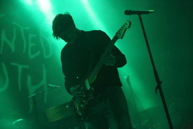 Joachim Liebens von der Band The Haunted Youth bei einem Konzert im Hole 44 in Berlin, 9. April 2026. The Haunted Youth Konzert Berlin