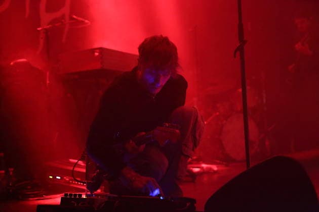 Joachim Liebens von der Band The Haunted Youth bei einem Konzert im Hole 44 in Berlin, 9. April 2026. The Haunted Youth Konzert Berlin
