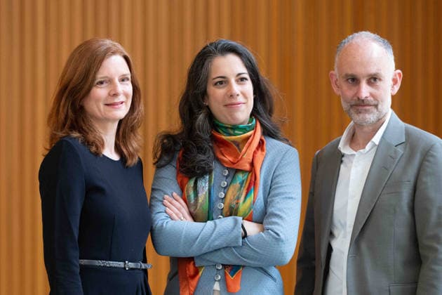 von links: Dr. Katrin VERNAU, Intendantin des WDR; Marie JACQUOT, Musikerin, Chefdirigentin WDR Sinfonieorchester, Sebastian KOENIG, König, Manager WDR Sinfonieorchester, Pressekonferenz anlaesslich der Vorstellung der neuen Chefdirigentin des WDR Sinfonieorchesters, beim WDR in Koeln am 10.04.2026,