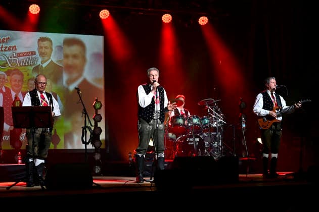 Die Kastelruther Spatzen live bei einem Konzert der Friedensadler˜-Tour im Messe- und Veranstaltungspark. Löbau, 09.04.2026