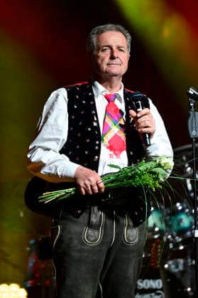 Norbert Rier von den Kastelruther Spatzen live bei einem Konzert der Friedensadler˜-Tour im Messe- und Veranstaltungspark. Löbau, 09.04.2026