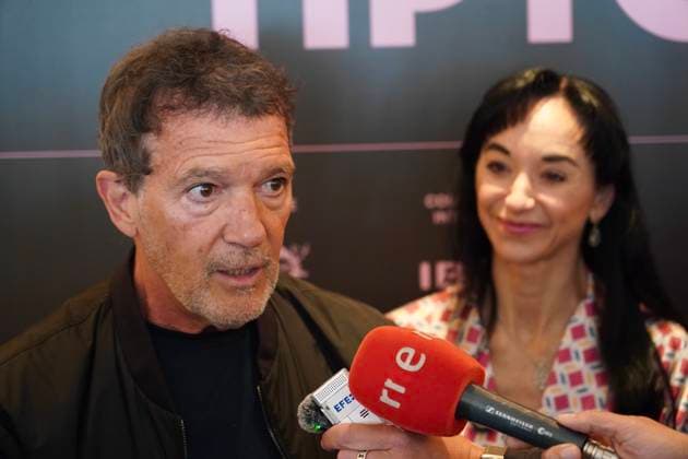 Inauguration Soho International Dance Festival TIP TOE The president of the Soho CaixaBank Theater Antonio Banderas c , attends the media at the inauguration of the Soho International Dance Festival TIP TOE On April 10, 2026, in Malaga Andalusia, Spain Four leading international dance companies will participate in the first edition of Soho International Dance Festival TIP TOE, which will take place at the Teatro del Soho CaixaBank For ten days in April, Malaga will be filled with dance, movement and artistic expression 10 APRIL 2026 Á Malaga Andalucia Malaga Andalucia Espana  Copyright: xÃlexxZeax 7428804