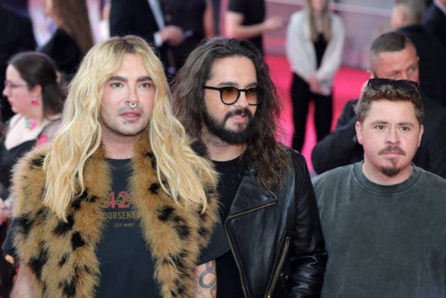 Radio Regenbogen Award 2026 Bill und Tom Kaulitz von Tokio Hotel auf dem roten Teppich. Radio Regenbogen Award 2026. Verleihung des 26. Radio Regenbogen Awards am 10.04.2026 in der Europa Park Arena in Rust. Baden-Württemberg, Deutschland.