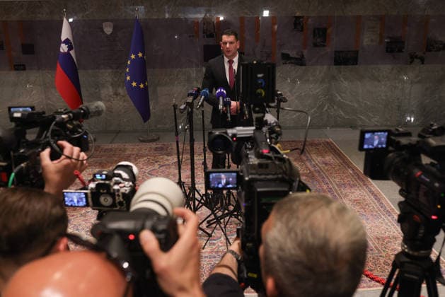 (260410) -- LJUBLJANA, April 10, 2026 -- Zoran Stevanovic answers the questions to the media after the first session of the new Slovenian parliament in Ljubljana, Slovenia, April 10, 2026. Stevanovic, leader of the center-right party Resni.ca, was elected speaker of the Slovenia s parliament, which was inaugurated on Friday. (Photo by Zeljko Stevanic Xinhua) SLOVENIA-LJUBLJANA-PARLIAMENTARY ELECTION ZexLike¡¤sitefanniqi 