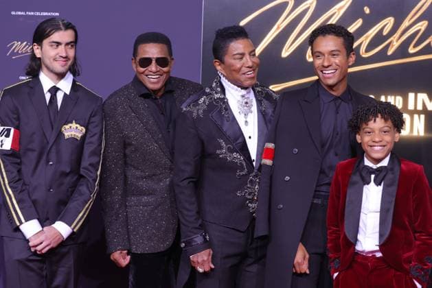 Michael Bigi Jackson, Jackie Jackson, Jermaine Jackson, Jaafar Jackson, Juliano Valdi Filmpremiere zu Michael auf dem Uber Platz Berlin Datum: 10.04.2026 *** Michael Bigi Jackson, Jackie Jackson, Jermaine Jackson, Jaafar Jackson, Juliano Valdi Film premiere for Michael on Uber Platz Berlin Date 10 04 2026 Copyright: xEventpress Kratschx