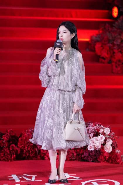 SHANGHAI, CHINA - APRIL 10: Actress Zhou Ye attends the premiere of film The Devil Wears Prada 2 on April 10, 2026 in Shanghai, China.  Copyright: xVCGx 111633971122