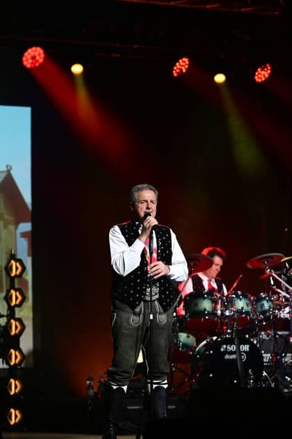 Norbert Rier von den Kastelruther Spatzen mit ihrer neuen Tour öFriedensadler˜ zu Gast im Messe- und Veranstaltungspark. Löbau, 09.04.2026 Copyright: xMatthiasxWehnertx