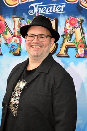 Musiker Björn Heuser kommt zur Kölner Premiere des Circus Roncalli