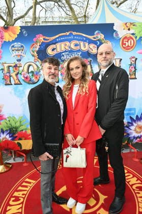 Christoph Gobet,Carla Porombka, Javier Rubin Santos kommt zur Kölner Premiere des Circus Roncalli