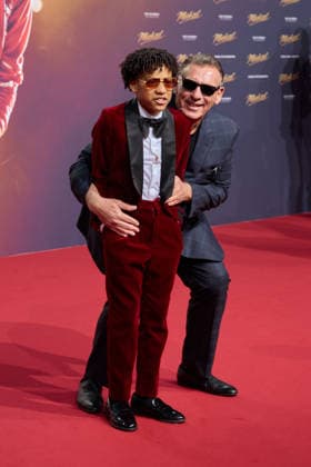 Juliano Krue Valdi und Graham King - Internationale Premiere & Global Fan Celebration von Michael an der Uber Eats Music Hall in Berlin am 10.04.2026. Kinopremiere Michael