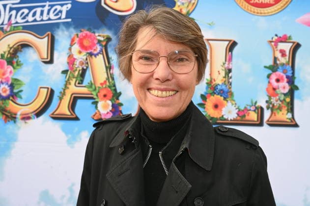 Moderatorin Bettina Böttinger kommt zur Kölner Premiere des Circus Roncalli