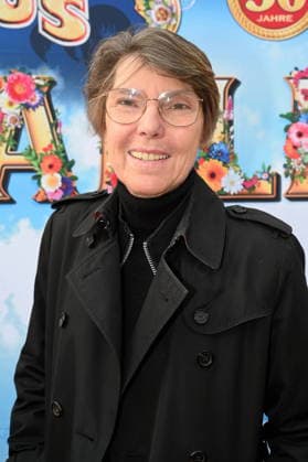Moderatorin Bettina Böttinger kommt zur Kölner Premiere des Circus Roncalli
